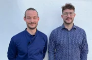 Mark (li.) und Robert Braake stehen als Herren des Schlossrestaurants in Heusenstamm vor großen Herausforderungen.