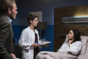 (v.l.n.r.) Ferdinand Breuer (Adrian Spielbauer); Dr. Theresa Koshka (Katharina Nesytowa); Alena Friedrich (Yasemin Cetinkaya)