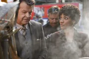 Mysteriös geht es weiter: Dr. Walter Bishop (John Noble, l.) und Astrid Farnsworth (Jasika Nicole, r.) ...
