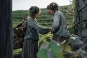 Markella Kavenagh (Elanor ‘Nori’ Brandyfoot), Megan Richards (Poppy Proudfellow)