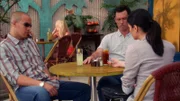 Agent Pearce (Lauren Stamile) vertraut sich Jesse (Coby Bell, r.) und Michael (Jeffrey Donovan) in einer heiklen Angelegenheit an: Ein Bekannter hat ihr den Namen des Mörders ihres Verlobten zukommen lassen...