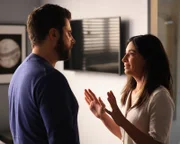 Gary Mendez (James Roday Rodriguez, l.); Regina Howard (Christina Moses, r.)