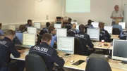 In Oranienburg bei Berlin wird der Nachwuchs der Polizei Brandenburg auf seinen Arbeitsalltag vorbereitet.