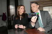 Katrin (Ulrike Frank) und Gerner (Wolfgang Bahro) müssen hinnehmen, dass Johanna nach wie vor Abstand zu ihnen hält.