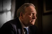Eine Mordserie in einer Gruppe von so genannten Preppern, die sich hobbymäßig auf eine mögliche Apokalypse vorbereiten, beschäftigt DCI John Barnaby (Neil Dudgeon). Außerdem hat sich seine Schwiegermutter für einen Besuch angesagt. Es fällt ihm schwer, zu entscheiden, was davon das größere Problem darstellt.