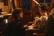 l-r: Aimee-Leigh Gemstone (Jennifer Nettles), Young Kelvin Gemstone (Tristan Borders)