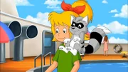 Unter Aufsicht von Bibi darf Freddy der Waschbär auch an Deck herumturnen.