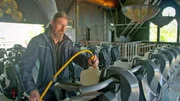 Die Testfahrt nach der Winterpause wird mit 75 Kilo schweren Wassertanks durchgeführt. Die Testfahrt nach der Winterpause wird mit 75 Kilo schweren Wassertanks durchgeführt.