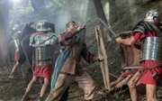 Die Germanen griffen die Römer blitzschnell an und zogen sich dann zurück.