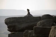 Jane (Ruth Wilson) hat Thornfield Hall Hals über Kopf verlassen.