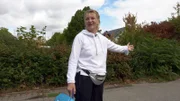 Hartz-IV-Empfängerin Christine hat Grund zur Freude. Der Schulwechsel ihrer Tochter wurde genehmigt. Somit kann sie in die Nähe ihrer Mutter ziehen