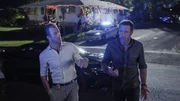 Auch in der Halloweennacht muss Five-0 in den Einsatz. Steve (Alex O'Loughlin, r.) und Danno (Scott Caan, l.)