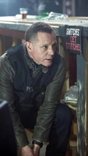 Sergeant Hank Voight (Jason Beghe)