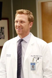 Shane hilft Cristina dabei, Kandidaten für ihre Testversuche zu finden, während Owen (Kevin McKidd) in eine schwierige Situation hineingezogen wird ...