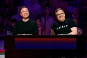 Rateteam-Kapitän Elton (r.) und der Sternekoch Tim Rauhe (r.) bilden ein Rateteam.