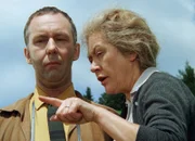 Die 6 Kummerbuben  Die Schulreise Staffel 1, Episode 7 Falsches Spiel: Klaus Steiger als Feriengast aus Basel, Margrit Rainer als Bäbi