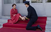 Paula Echevarría as Ana Ribera.