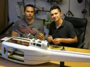 Axel and Stefan construct a classic from the USA. The Bell UH 1D is a helicopter legend.