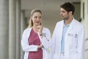 Julia Berger (Mirka Pigulla, l.); Dr. Niklas Ahrend (Roy Peter Link, r.)
