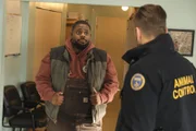 Guest star Reggie Conquest and Joel McHale in the "Tortoises and Labradors" episode of ANIMAL CONTROL airing Wednesday on FOX.