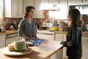 Elizabeth Jennings (Keri Russell, l.); Paige Jennings (Holly Taylor, r.)