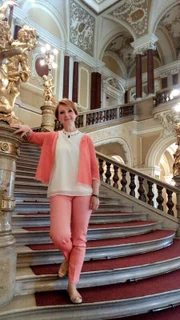 Beate Werner im Foyer des Mahen Theaters in Brünn.
