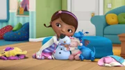 DOC MCSTUFFINS - "Chilly Gets Chilly" - Doc teaches Chilly and the rest of the toys about the importance of staying warm when playing outside in the snow. This episode of Disney Junior's "Doc McStuffins" airs FRIDAY, DECEMBER 7 (10:00-10:30 a.m., ET/PT) on Disney Channel with encore airings on the new Disney Junior channel. (DISNEY JUNIOR) DOC, CHILLY, LAMBIE, STUFFY