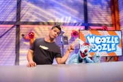 Simón und Woozle stehen vor einer großen Herausforderung, als Woozle sich mit dem Lichtkatapult 3001 ins Weltall katapultieren will.