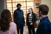 Alec Mercer (Jesse L. Martin, l.); Renee Franklin (Bess Armstrong, r.)