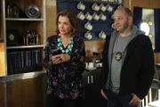 Müssen dem NCIS-Team wieder einmal bei der Aufklärung eines Mordes helfen: Die "Sherocks" McNight (Jessica Walter, l.) und Waznicki (Todd Louiso) ...
