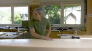 Tischlermeister Gerald Aichriedler baut Stand Up Paddle aus Holz.
