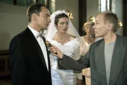 Robert bedroht den Bräutigam seiner Ex, der ehemals sein bester Freund war. (v.l.n.r.: Jürgen Beck-Rebholz, Patricia Schäfer, Marbo Becker)
