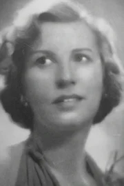 Stella Andrássy verbringt die nächsten 20 Jahre als sehr wohlhabende Ehefrau eines einflussreichen Mannes. Die Andrássys besitzen Schlösser und Ländereien in ganz Ungarn.