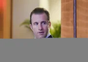 Danny (Scott Caan) springt kurzfristig für seine Ex-Frau als Aufsichtsperson bei Graces Schulball ein. Doch als plötzlich Terroristen den Ballsaal stürmen, muss Danny alles versuchen, um seine Tochter und deren Mitschüler zu beschützen ...
