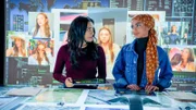 (v.li.): Briana Marin (Special Agent Aliyah de León) , Medalion Rahimi (Special Agent Fatima Namazi).