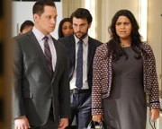 Von links: Asher Millstone (Matt McGorry), Connor Walsh (Jack Falahee) und Rhonda Navarro (Jessica Marie Garcia)