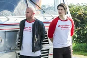 Rory (Dominic Purcell, l.); Ray (Brandon Routh, r.)