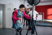 Rosa und die anderen geben nicht auf und suchen weiter nach Lösungen, die Schule zu retten.