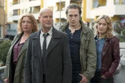 Das neue Team der Berliner Mordkommission: Bruno Schumann (Christian Berkel, 2.v.l.), Jan Michalski (Timo Jacobs, 2.v.r.), Esther Rubens (Anna Blomeier, r.) und Inge Tschernay (Antonia Holfelder, l.)