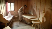 Anna Aigner in der Badestube.