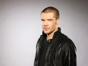 Frank Delfino (Charlie Weber)