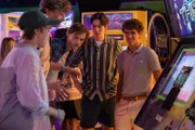 Elsie Fisher (Skye), Gavin Casalegno (Jeremiah), Christopher Briney (Conrad), Sean Kaufman (Steven), David Iacono (Cam)