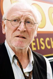 Karl Merkatz (Karl Bockerer).