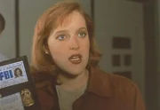 Ein 150 Jahre alter Fall könnte Scully (Gillian Anderson) sehr weiterhelfen - sie geht der Spur nach ...
