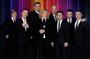 Das Team des „Studio Kwartal 95“: Mit seiner Kabarettgruppe gründete Selenskyj (3.v.r.) den Rundfunkveranstalter „Studio Kwartal 95“.