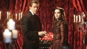 Der Vampir-Verehrer Thomas Stewart wartet mit Braut Julie Crenshaw auf Julies Vampir-Bräutigam, als die CSIler in diese außergewöhnliche Hochzeitszeremonie platzen.