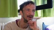 Dennis (42) aus Essen möchte sein Leben in den Griff bekommen, aber seine Gefängnisvergangenheit macht ihm einen Strich durch die Rechnung.
