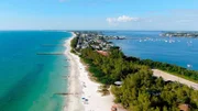 Die Golfküste Floridas ist geprägt von Lagunen, Buchten und vorgelagerten Landzungen.