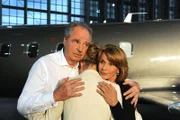 Bei ihren Eltern Bernhard (Friedrich von Thun) und Claire (Senta Berger) findet die liebeskranke Sophie (Lisa Martinek) Trost und Halt.