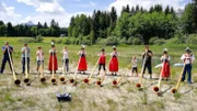 Zur Abwechslung mal Alphorn? Anke und Stefan campen das erste Mal zusammen und wollen viel erleben. Am Tennsee gibt es einen Anfängerkurs mit den langen lauten Holzinstrumenten.